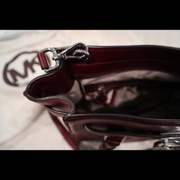 Michael Kors Burgundy Hamilton small - Picture 7 of 7